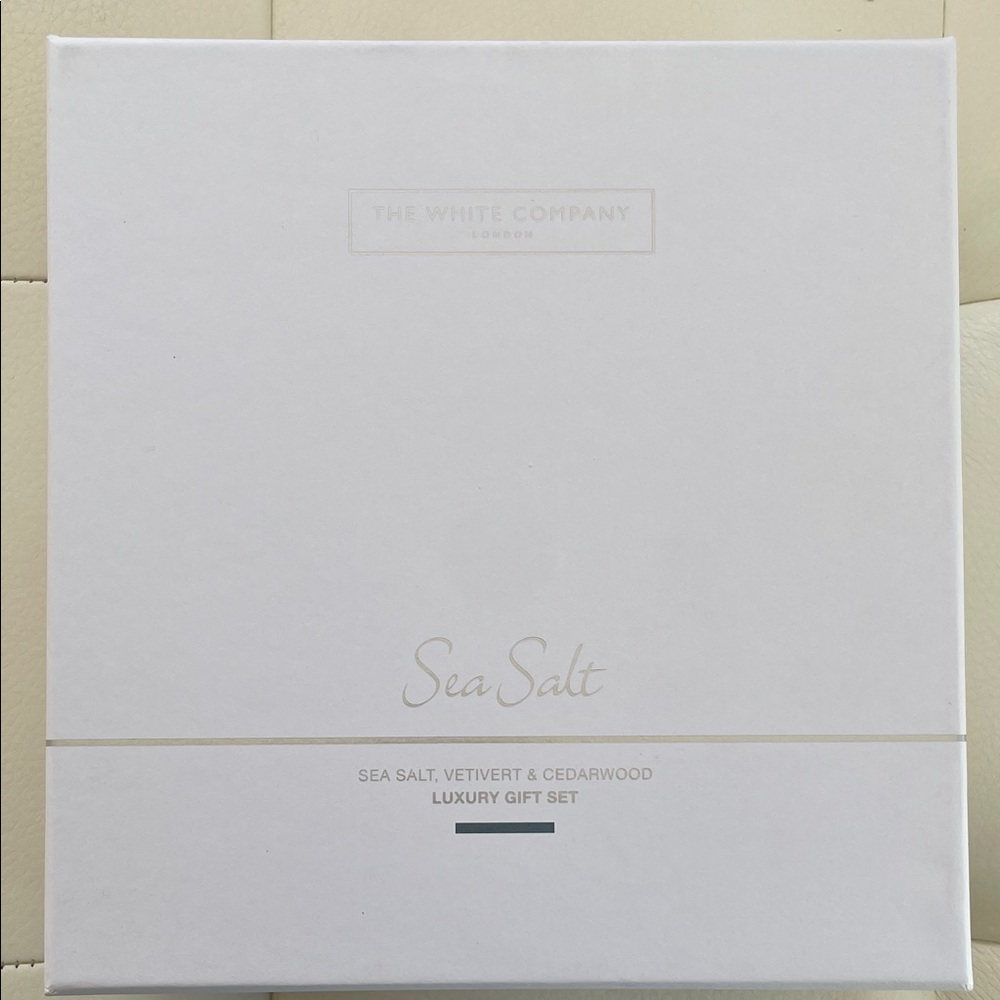 The White Company Sea Salt Luxury Gift Set - Picture 3 of 3